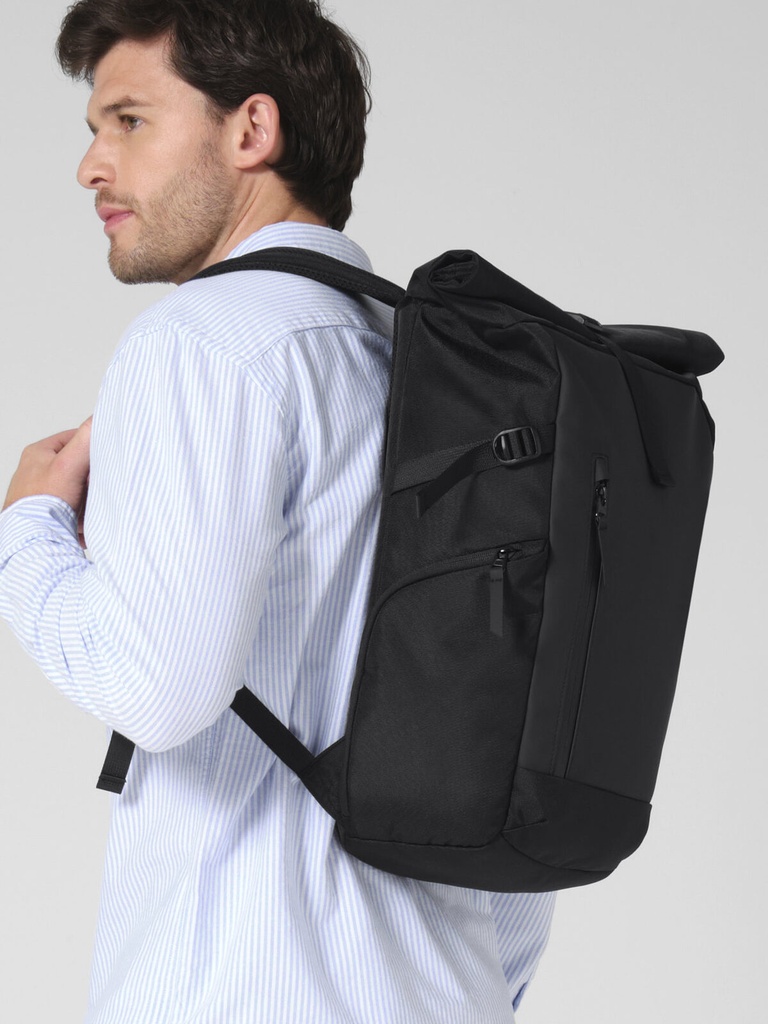 Zaino roll-top con vano per laptop e tasche organizzate