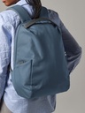 Zaino in poliestere riciclato con protezione anti-furto e scomparto laptop