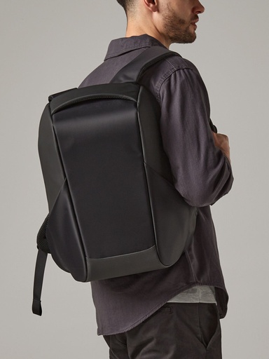 Zaino minimal con ricarica USB e scomparto laptop 15,6