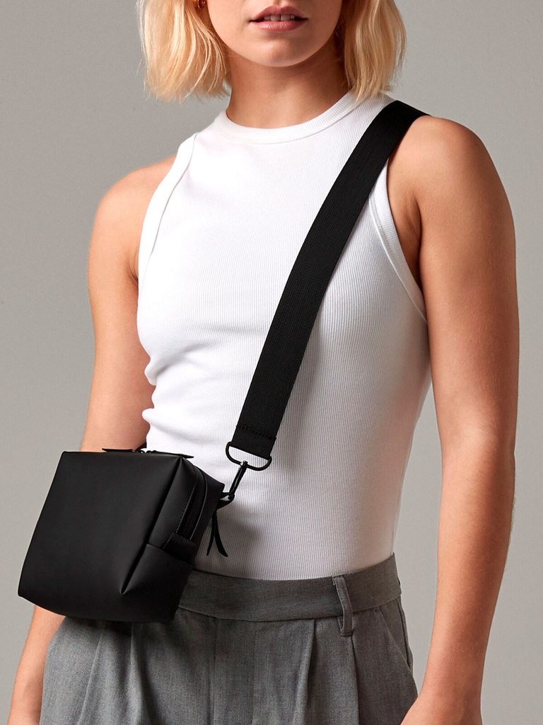 Borsa a tracolla minimalista in poliestere riciclato idrorepellente