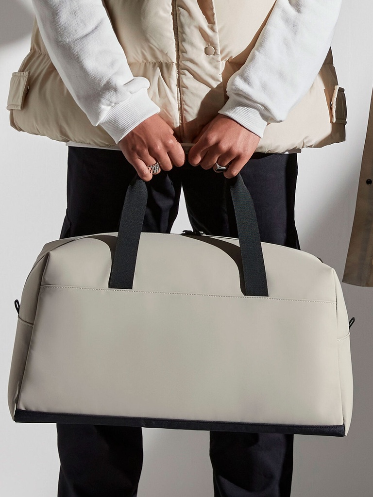 Borsone weekend in PU opaco e poliestere riciclato