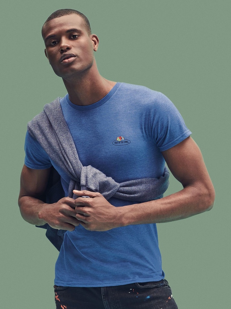 T-shirt in cotone con piccolo logo sul cuore