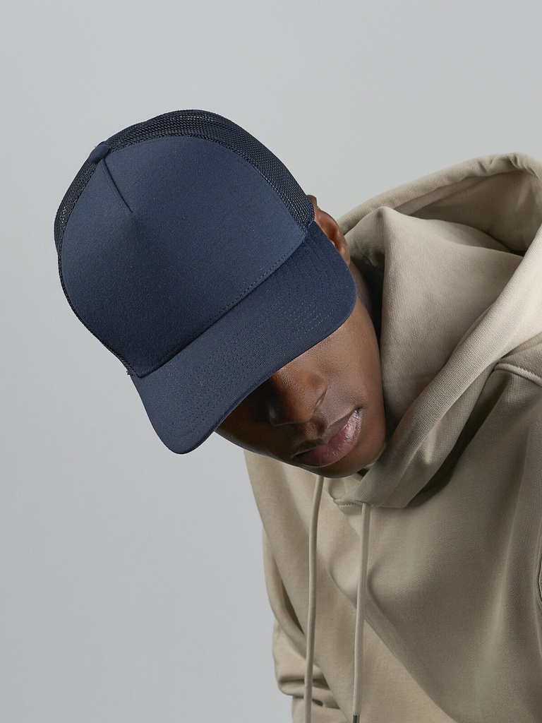 Cappellino in poliestere riciclato con visiera Retraze e chiusura a scatto