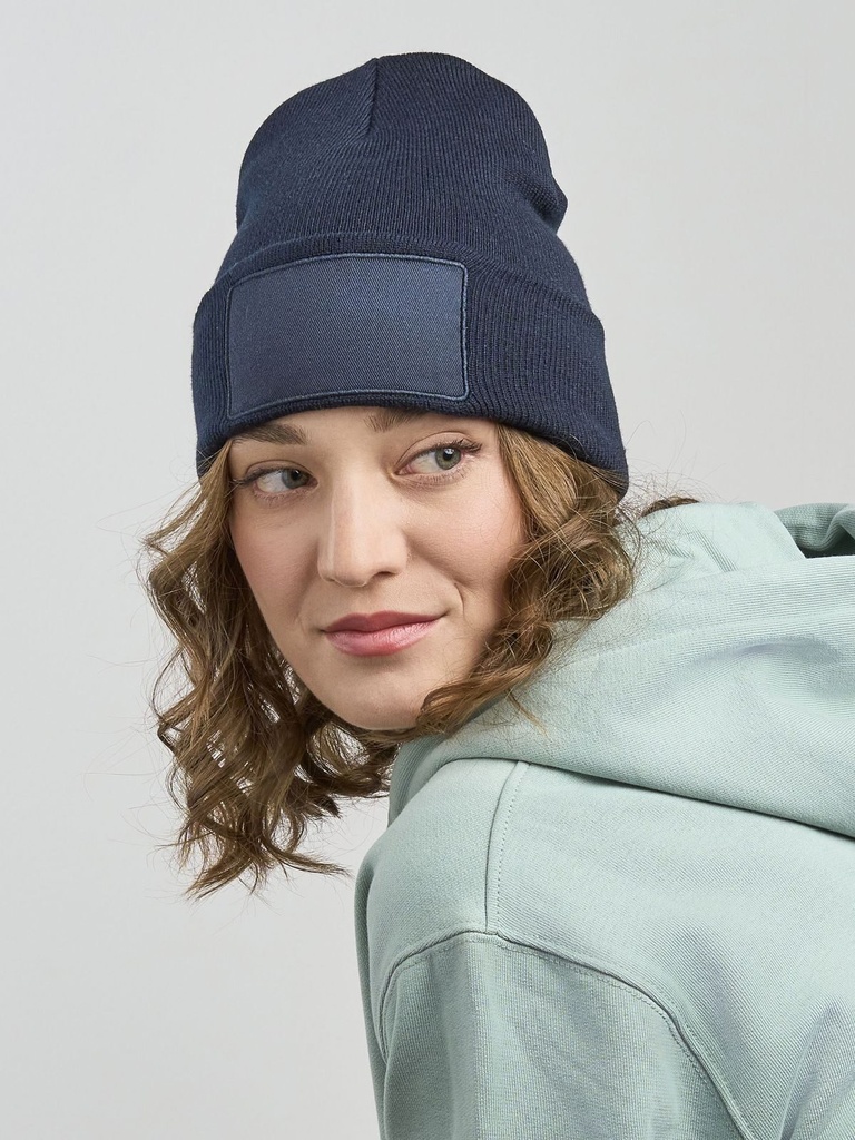 Berretto in poliestere riciclato con maxi-patch personalizzabile