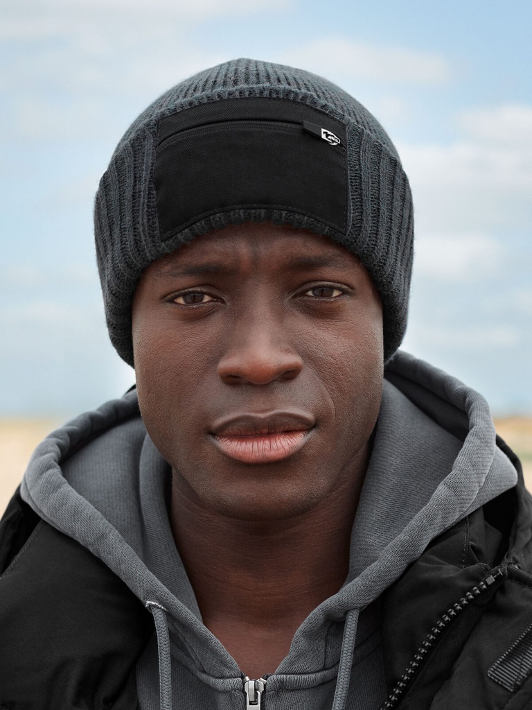 Berretto in maglia a doppio strato con patch e zip personalizzabile